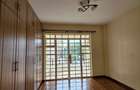 3 Bed Apartment with En Suite in Lavington - 10