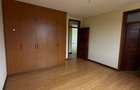 3 Bed Apartment with En Suite at Riverside Drive - 13
