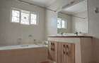 5 Bed House with En Suite at Redhill Road - 19