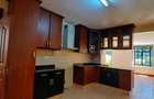 4 Bed Townhouse with En Suite at Lavington - 3