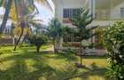 4 Bed House with Swimming Pool at Links Road - 14