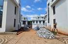 5 Bed Townhouse with En Suite in Kyuna - 6