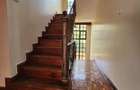 5 Bed Townhouse with En Suite at Hatheru Road - 5