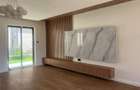 6 Bed House with En Suite in Runda - 2