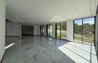5 Bed House with En Suite in Nyari - 2