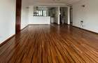 Serviced 3 Bed Apartment with En Suite in Riverside - 19