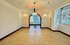 5 Bed Townhouse with En Suite in Rosslyn - 11
