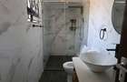 4 Bed House with En Suite in Spring Valley - 10