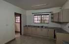 4 Bed House with En Suite in Spring Valley - 3