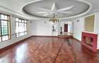 5 Bed House with En Suite in Runda - 20