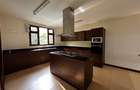 3 Bed Apartment with En Suite in Riverside - 3