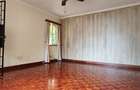 5 Bed House with En Suite at Redhill Road - 17
