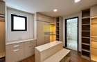 5 Bed Townhouse with En Suite in Westlands Area - 10