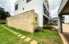 5 Bed Villa with En Suite in Kyuna - 19