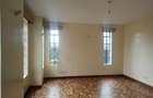 4 Bed Townhouse with En Suite at Near Isk - 4