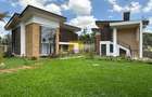 2 Bed Apartment in Ridgeways - 19