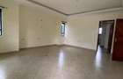 5 Bed Townhouse with En Suite in Garden Estate - 8
