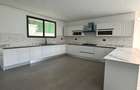 5 Bed Villa with En Suite in Lavington - 4