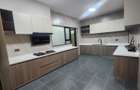 5 Bed Apartment with Swimming Pool in Kileleshwa - 11