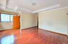 5 Bed Townhouse with En Suite at Convent Drive - 7