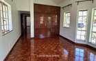 5 Bed House with Swimming Pool in Rosslyn - 5