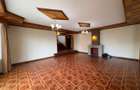 5 Bed House with En Suite in Runda - 2