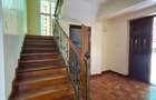 5 Bed Townhouse with En Suite at Othaya Road - 8