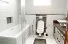 3 Bed Apartment with En Suite at 2Nd Avanue - 5