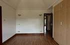 6 Bed House with En Suite in Runda - 3