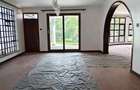 5 Bed House with En Suite in Ridgeways - 7
