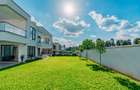 5 Bed Villa with En Suite in Runda - 2