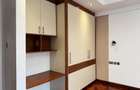 3 Bed Apartment with En Suite in Riverside - 9