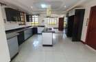 5 Bed Townhouse with En Suite in Runda - 4