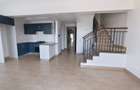 2 Bed Apartment with En Suite in Garden Estate - 3