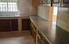 5 Bed Villa with En Suite at Lavington Green - 17