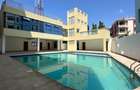 Serviced 1 Bed Apartment with En Suite at 1St Avanue - 2