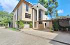 5 Bed Townhouse with En Suite at Lavington Green - 1