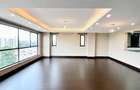 4 Bed Apartment with En Suite at Valley Arcade - 2
