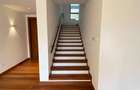 4 Bed Apartment with En Suite in Rosslyn - 8