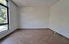 5 Bed House with En Suite in Lavington - 7