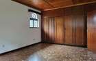 5 Bed Townhouse with En Suite in Nyari - 11