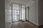 4 Bed House with En Suite in Ridgeways - 8