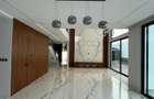 6 Bed Townhouse with En Suite in Lavington - 17