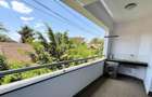 3 Bed Apartment with En Suite in Riverside - 6