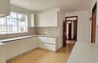 4 Bed House with En Suite in Runda - 9
