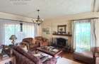 4 Bed House with En Suite at Lavington - 5