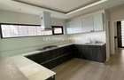 4 Bed Townhouse with En Suite in Lavington - 5