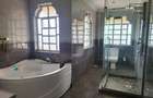 5 Bed House with En Suite in Runda - 13