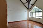 5 Bed Townhouse with En Suite in Lavington - 4