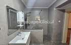 5 Bed House with En Suite in Runda - 2